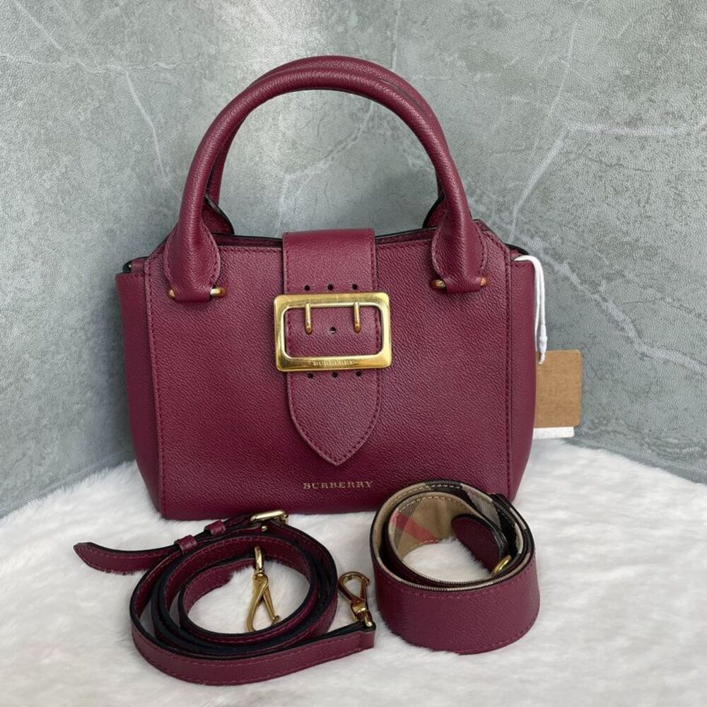 Burberry Women Pre-Loved Bag Very Good Condition